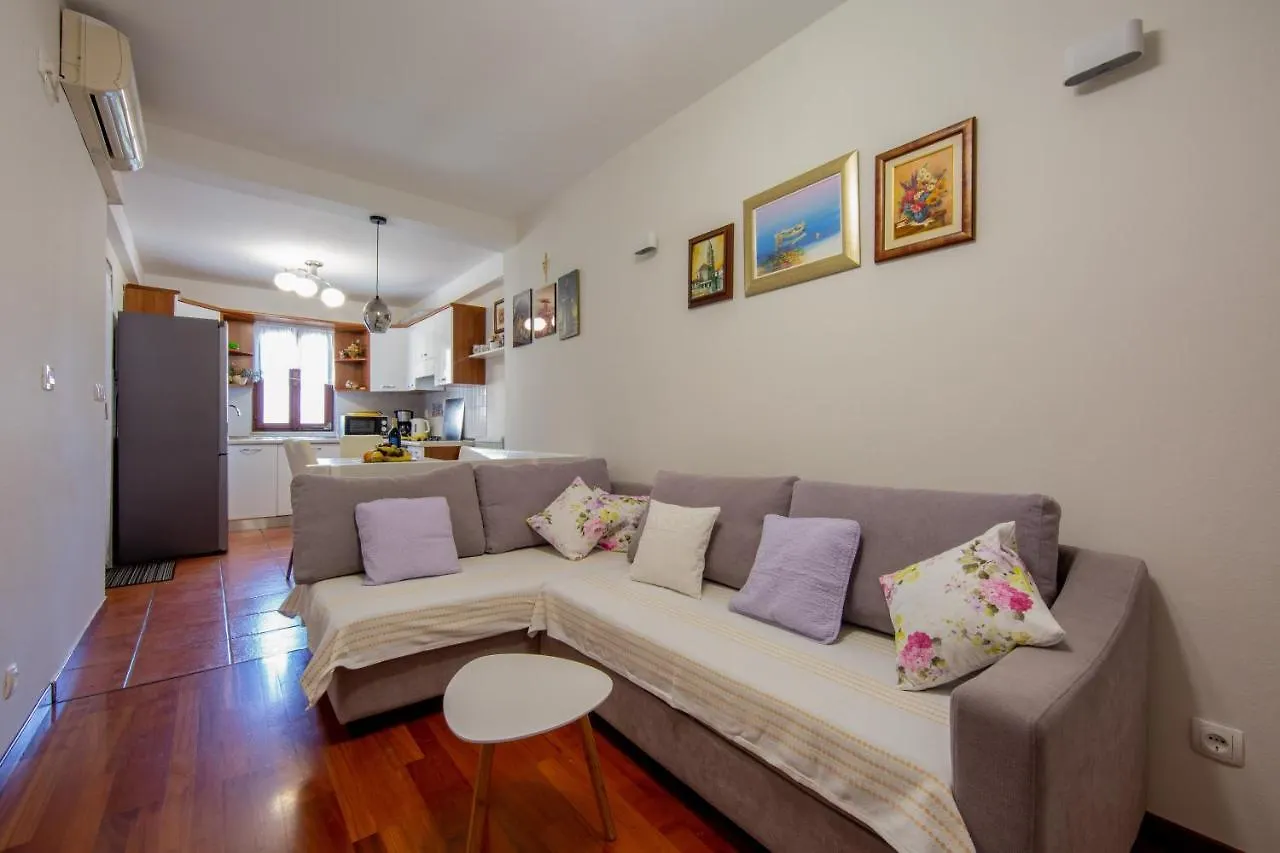 Apartman Mime